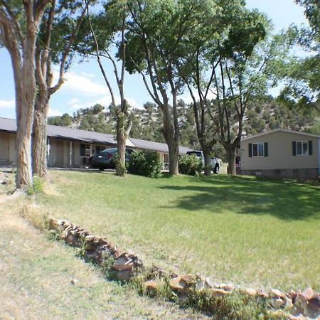 Crimson Hills Motel Parowan ภายนอก รูปภาพ